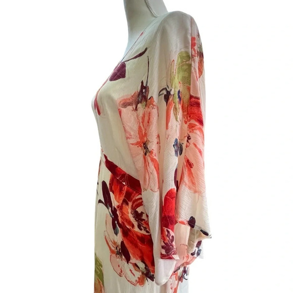 The Room Cream Floral Deep V Maxi Dress with Open Back Size Large - Picture 4 of 14